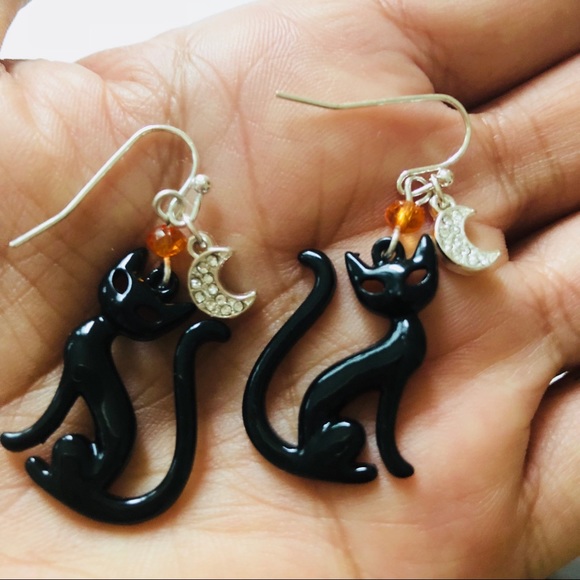 Cat Earrings in Black. - Picture 1 of 5